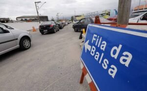Travessia São Sebastião-Ilhabela: Longas Filas e Espera Frustram Motoristas