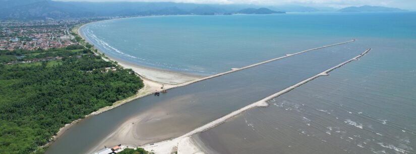 As obras do enrocamento do Rio Juqueriquerê avançam em Caraguatatuba e vão trazer benefícios à comunidade pesqueira e aos moradores da Região Sul, contribuindo com a navegação e o sistema de drenagem do município.