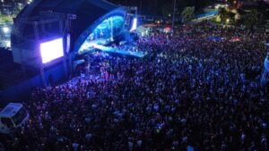 Em uma atmosfera festiva e repleta de atividades, a cidade de São Sebastião comemorou seus 388 anos em grande estilo. A Prefeitura de São Sebastião organizou uma série de eventos para marcar essa data especial, que reuniu moradores e visitantes em celebração à história e cultura locais.