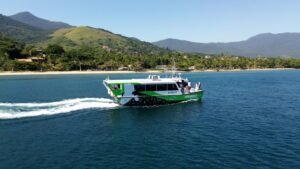 Ilhabela oferece operação assistida gratuita dos Aquabus neste fim de semana. Saiba mais sobre essa nova opção de mobilidade local.
