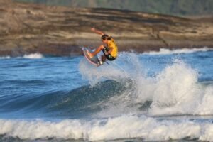 Venha conferir a 1° etapa do Hang Loose Surf Attack 2024 na Praia da Baleia, com previsão de muitas ondas e a participação de 200 atletas.