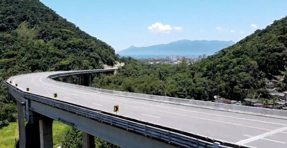 Conheça o Contorno Sul da Rodovia dos Tamoios: uma obra de engenharia que promete revolucionar a mobilidade no Litoral Norte de São Paulo.