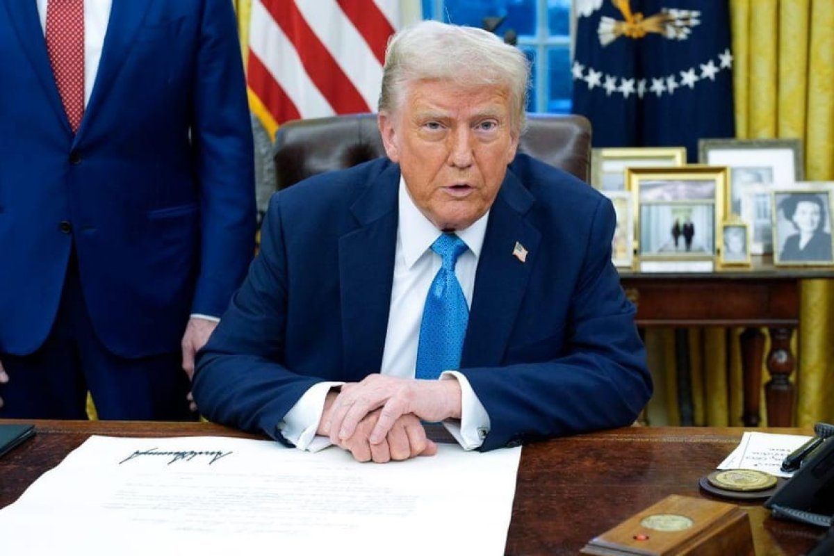O presidente dos Estados Unidos, Donald Trump, afirmou que pretende alcançar um acordo de paz imediato referente aos entraves da guerra na Ucrânia, mas que R