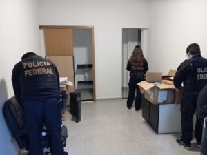 PF realiza operação contra organização que desviava produtos químicos