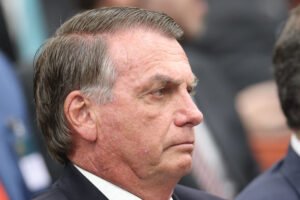 Política  
    Gonet pede reforço da PF no monitoramento de Bolsonaro
      Procurador-geral reage a ofício do PT que aponta suposta tentativa de fuga e mencion