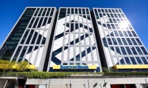 Dino ‘apavora’, e bancos perdem valor