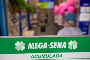 Mega-Sena acumula e prêmio vai a R$ 47 milhões. Confira os números