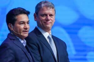 Marcos Pereira tieta Tarcísio sobre candidatura em 2026: “Quem sabe?”