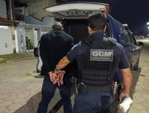Foragido por incêndio criminoso é preso pela Guarda Civil de Caraguatatuba