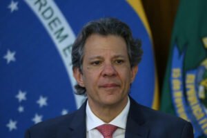‘Retirar a compensação do projeto de isenção do IR é pauta-bomba que estoura no Brasil’, diz Haddad