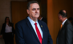O ministro da Defesa de Israel, Israel Katz, criticou nesta terça-feira (26) o presidente Luiz Inácio Lula da Silva, o chamou de antissemita &ldqu