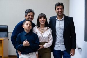 Brasiliense de 11 anos cria fórmula matemática e é homenageado na CLDF