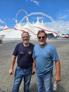 Circo Mirage desfila em São José dos Campos com show inédito