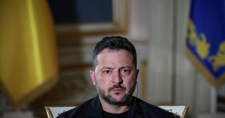 Rússia atinge ponte em Kiev, no que Zelensky classifica como grave escalada
