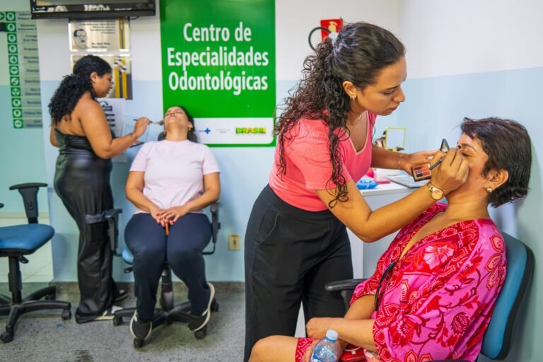 “Café com Amor” reúne pacientes em tratamento contra o câncer de mama em Caraguatatuba