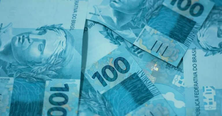 Economista pede agenda fiscal apartidária no Brasil